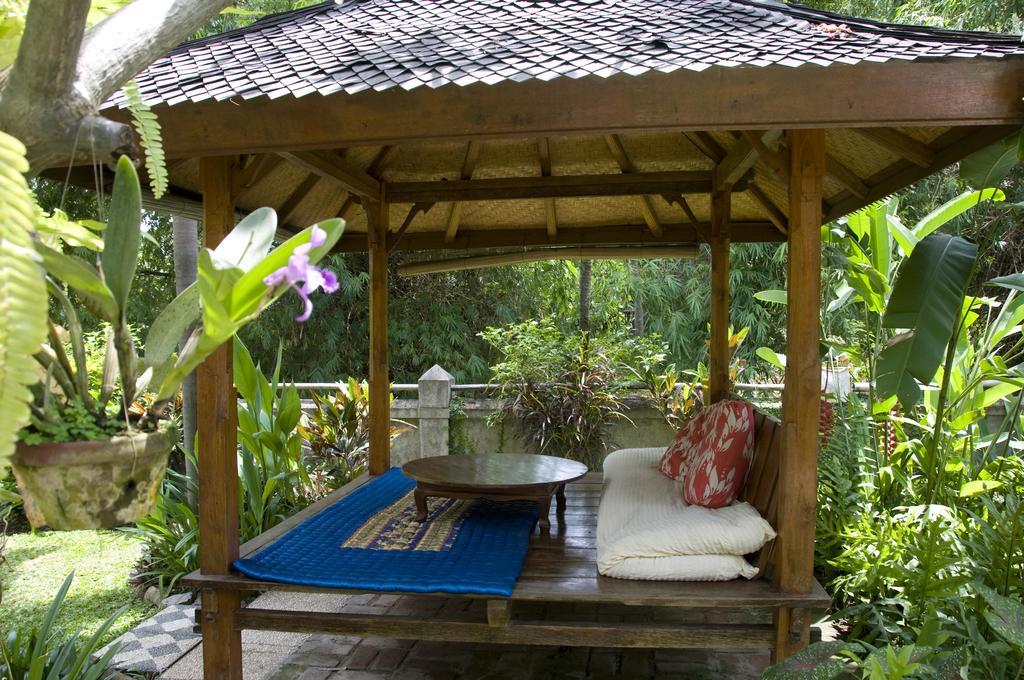 Saraswati Holiday House 러비나 외부 사진